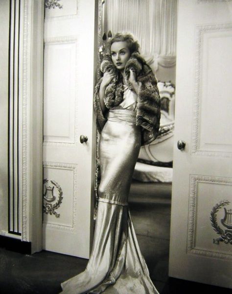 Carole Lombard 1930s Starlet Photo Star, Vintage Hollywood Glamour, Old Hollywood Style, Carole Lombard, Mae West, Elsa Schiaparelli, Gene Kelly, Old Hollywood Glam, Marlene Dietrich