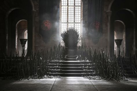 Kings Landing House Of The Dragon, Iron Throne Wallpaper, House Of The Dragon Set, Saera Targaryen, Game Of Thrones Iron Throne, Game Of Thrones Westeros, Kings Landing, The Iron Throne, New Nightmare