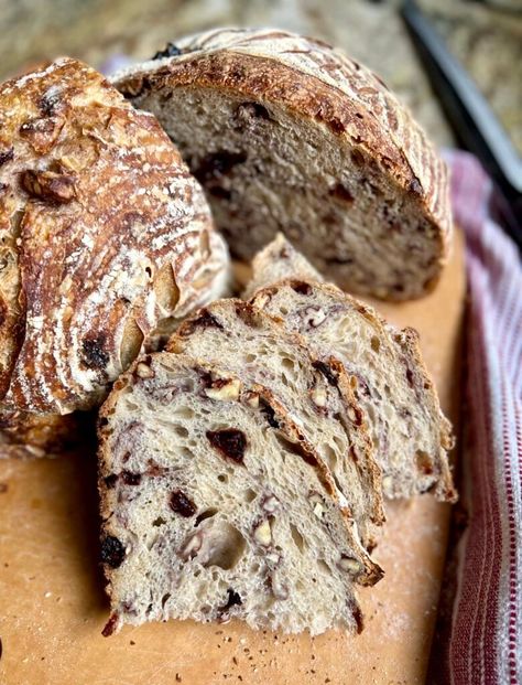 Cranberry Pecan Artisan Sourdough Bread - Amy Bakes Bread Easy Sourdough Bread, Artisan Sourdough Bread, Cranberry Walnut Bread, Artisan Sourdough, Easy Sourdough Bread Recipe, Natural Yeast, Easy Sourdough, Pumpkin Cranberry, Cranberry Bread