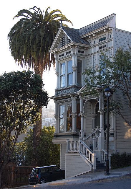 San Francisco, California, United States Toni Burt, Bloxburg Town, Victorian Style House, Kitchen Apartment, Bloxburg Houses, Capital Cities, San Francisco Houses, Villa Plan, Victorian Architecture