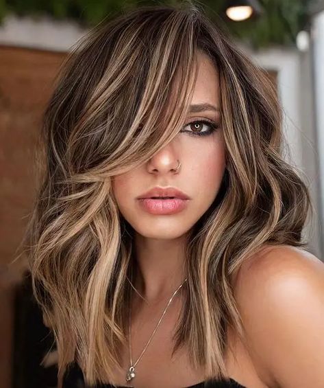 Trendy Summer Haircut Ideas for 2024 - woman-trend.com Hair Color For 2024 Summer, Hair Trend Summer 2024, Summer Bronze Hair, 2024 Thick Hair Cuts, 2024 Hair Cut Trend For Women, Summer Hair Trends 2024 Brunette, Trendy Summer Hair Color 2024, Summer Hair Color For Brunettes 2024, Thick Haircuts Medium