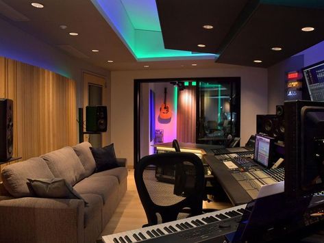 Music Studio Design, Home Recording Studio Setup, Recording Studio Setup, Ear Monitors, Home Music Rooms, Music Recording Studio, Music Studios, Music House, Japanese Home Design