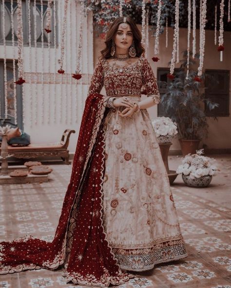 Pakistani White Bridal Dress With Red Dupatta, Red Desi Wedding Dress, Desi Wedding Dresses Pakistani Bridal, Red Wedding Dress Pakistani, Pakistani Lehenga Designs, Nikkah Dress Pakistani, Red Pakistani Bridal Dress, South Asian Wedding Dress, Sari India