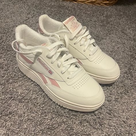 Brand New Reebok Classic Sneakers Never Worn Only Tried On Order Wrong Size And Can’t Return Now Perfect Condition Fast Shipping Reebok Freestyle, Reebok Classic Sneakers, Shoes Reebok, Reebok Shoes, Womens Reebok, Reebok Classic, Classic Sneakers, Womens Shoes Sneakers, Pink Color