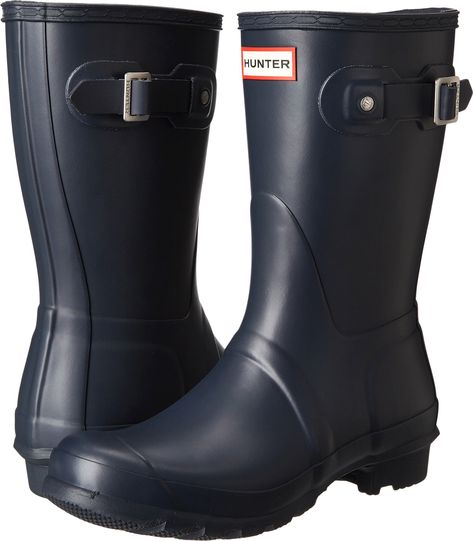 Hunter Women's Original Short Rain Boot *** Check out the image by visiting the link. (This is an Amazon affiliate link) #shoesboots Short Rain Boot, Calf Length Boots, Man Hunter, Hunter Wellies, Riding Boots Fashion, Stars Fashion, Short Rain Boots, Snow Boot, Wellington Boots