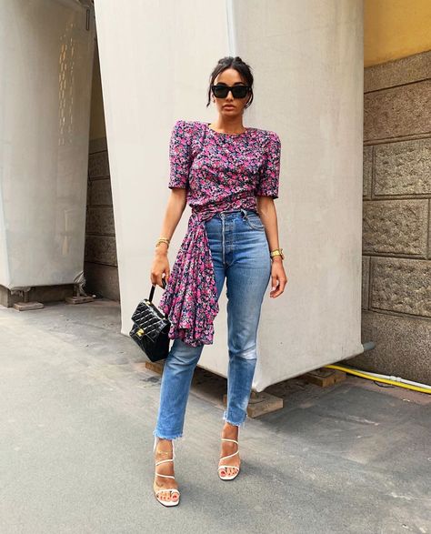 19 Italian Influencers to Follow for Effortless Style | Who What Wear UK Chic Colorful Summer Outfits, The Idea Of You Outfits, Effortless Street Style, Amina Muaddi Shoes Outfit, Amina Muaddi Style, Bold Fashion Outfits, Elegantes Outfit Damen, Rok Outfit, Glamorous Outfits