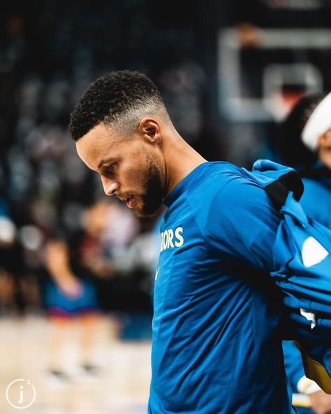 Steph Curry Haircut, Stephen Curry Hair, Stephen Curry Haircut, Jordan Wallpapers, Boys Fade Haircut, Stephen Curry Wallpaper, Curry Pictures, Curry Wallpaper, Afro Fade