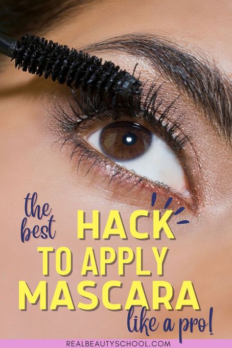 woman wearing mascara How To Use Mascara Tips, How To Not Get Mascara On Your Eyelid, How To Apply Mascara Without Clumps, Applying Mascara Tips, Eye Makeup Without Eyeshadow, Mascara Hacks Longer Lashes, How To Apply Mascara Perfectly, How To Put On Mascara, Eye Lash Care