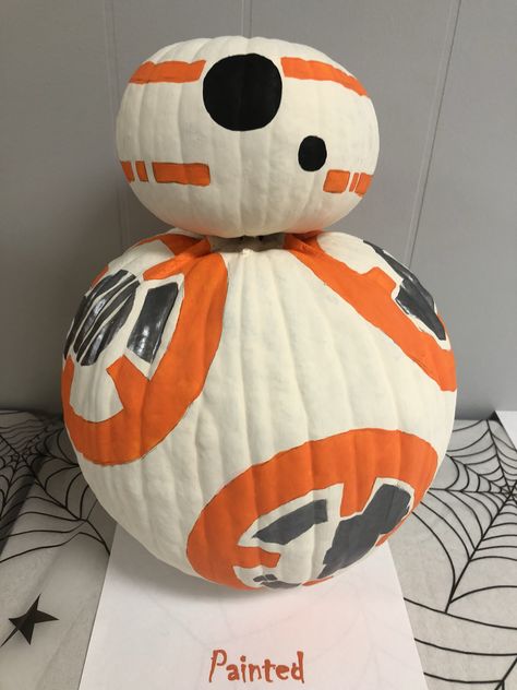 Painted Pumpkin: Star Wars, BB-8 Star Wars Pumpkin Painting Ideas, Star Wars Pumpkins Painting, Grogu Pumpkin Painting, Starwars Pumpkin Painting Ideas, Disney Pumpkin Painting Easy, Bb8 Pumpkin Painting, Pumpkin Painting Star Wars, Star Wars Pumpkin, Star Wars Pumpkin Painting