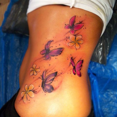 Hip Tattoos Women Flower Butterfly, Tattoos Side Rib, Side Thigh Tattoos Butterflies, Lower Back Tattoos For Women Butterflies, Butterfly On Lower Stomach, Butterfly Tattoo On Ribs, Tatoos Girl, Cute Side Tattoos, Cute Butterfly Tattoos