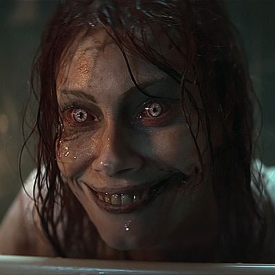 Ellie Evil Dead Rise, Evil Dead Rise, Scary Clips, Gif Terror, Ghost Videos, Scary Movie Characters, Handy Wallpaper, Creepy Images, Horror Movie Icons