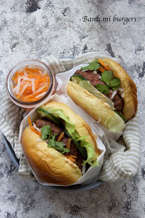 Beef Banh Mi, Banh Mi Burger, Vietnamese Sandwich, Bahn Mi, Lunch Sides, Brioche Bun, Laos Food, Baguette Bread, Fried Chicken Sandwich