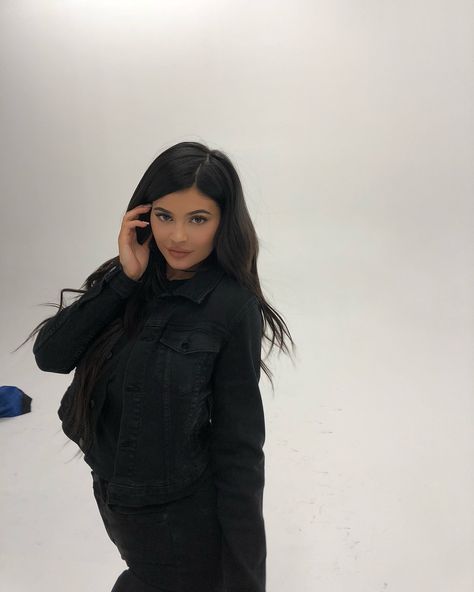 King Kylie, Kylie Jenner, A Woman, On Instagram, Instagram, Black