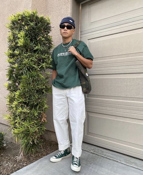 Green Chucks Outfit, Green Converse Outfit Men, Green Sneakers Outfit Men, Green Sneakers Outfit, Green Converse Outfit, Campus Fits, Chuck Taylors Outfit, Chucks Outfit, Converse Shoes Outfit