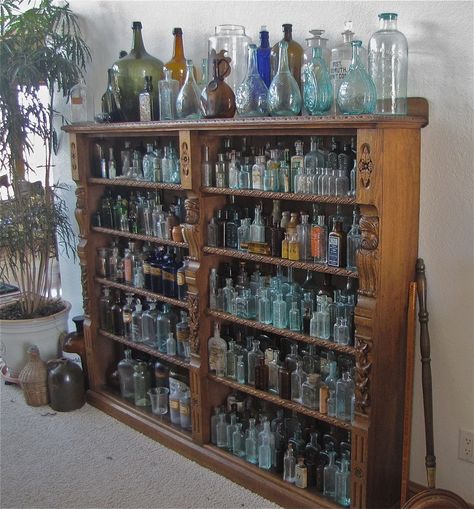 Vintage Bottles Display, Antique Bottle Storage, Antique Apothecary Bottles, Old Bottles Antique, Old Bottles Decor Display, Antique Bottle Display, Jars Aesthetic, Antique Medicine Bottles, Apothecary Decor