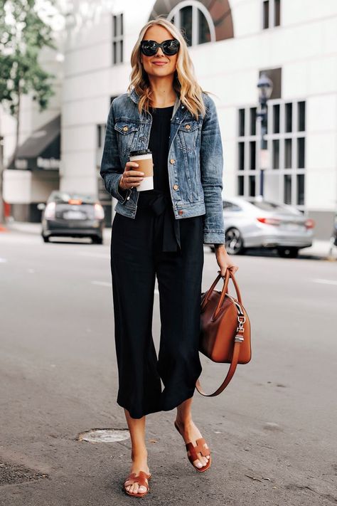 Fashion Jackson Everlane Black Jumpsuit Denim Jacket Brown Sandals Brown Tote #summerstyle #ootd Jumpsuit Denim, Mode Shoes, Look Jean, Look Retro, Bachelorette Outfits, Fashion Jackson, Summer Work Outfits, Black Women Fashion, 가을 패션