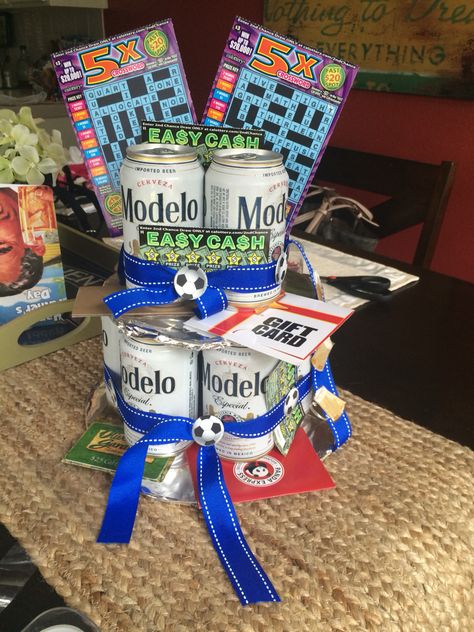 Mexican Fathers Day Gifts Ideas Diy, Mexican Fathers Day, Diy Father's Day Crafts, Make Him Feel Special, Diy Father's Day, Fathers Day Gifts Ideas, Food Gift Baskets, Diy Gifts For Dad, Father's Day Specials