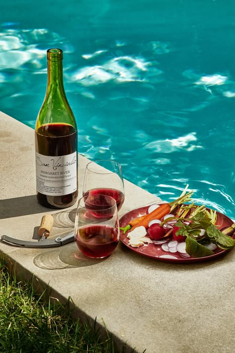 Co-Fermented Wines Are Our Summer Drink Poolside Food, Club Photography, Grape Varieties, Pool Photography, Semillon, Food Photoshoot, Wine Photography, Summer Wines, Smash Burger