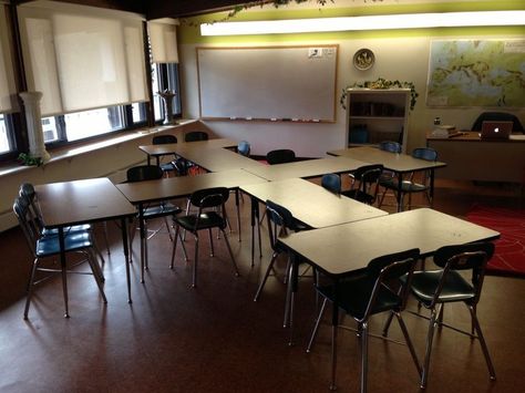 Middle school classroom setup. (From the brains of Mr. G) Middle School Classroom Setup, Classroom Desk Arrangement, Classroom Seating Arrangements, Desk Arrangements, Classroom Arrangement, Middle School Ideas, Classroom Seating, Classroom Layout, Ela Classroom