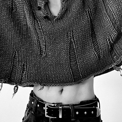 ateez seonghwa detail details Seonghwa Hands, Seonghwa Details, Seonghwa Aesthetic, Ateez Seonghwa Icon, Ateez Seonghwa, Park Seonghwa, Gender Envy, July 16, Grey Top