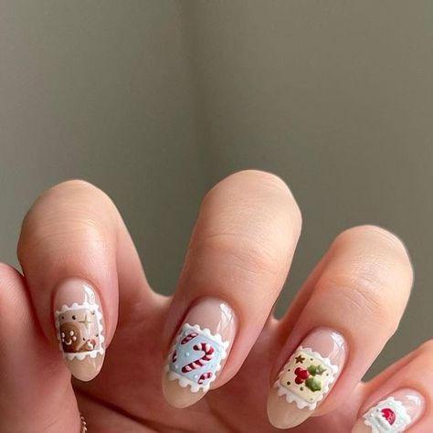 Nail Idea Winter, Nail Cristhmas Design, Fall Kawaii Nails, Cute Unique Nail Ideas, Christmas Stamp Nails, Short Nail Art Fall, Stamp Nails Ideas, Childish Nails, Fun November Nails