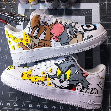 Air Force 1 Street Style, Trendy Trainers, Tom Und Jerry, Anime Wedding, Custom Painted Shoes, Tom Y Jerry, Custom Nike Shoes, Air Force 1 Custom, Shoes Trendy