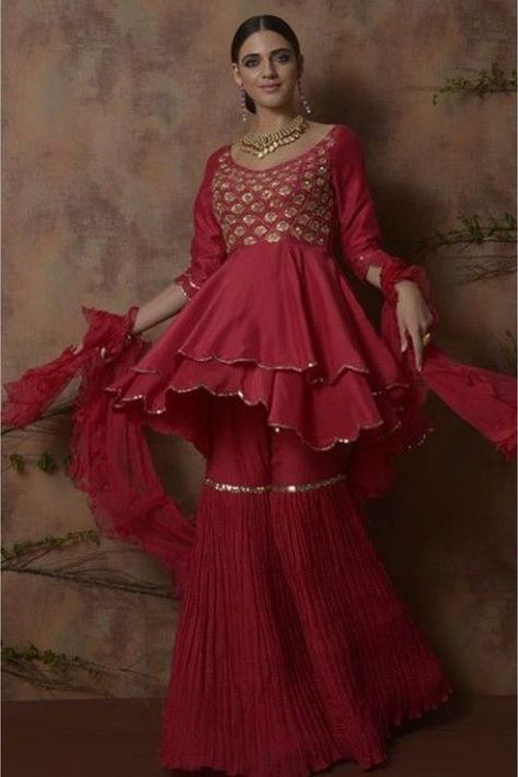 Kediyu With Sarara, Garara Outfit, Sana Outfits, Gharara Designs, Prada Boots, Sharara Designs, Long Kurti Designs, Kurti Designs Party Wear, Indian Gowns