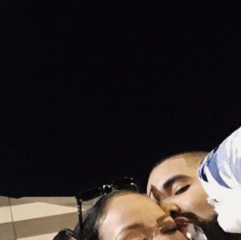 Rhianna And Drake, Nas Hip Hop, Drake Rapper, Rihanna Instagram, Rihanna And Drake, Drake Photos, Drake Drizzy, Champagne Papi, Drizzy Drake