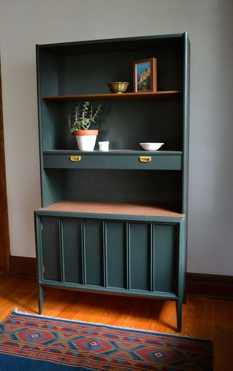 Mid Century Hutch, Meja Industrial, Hutch Ideas, Vintage Mid Century Furniture, Bohol, Furniture Renovation, Room Idea, Refurbished Furniture, Furniture Restoration