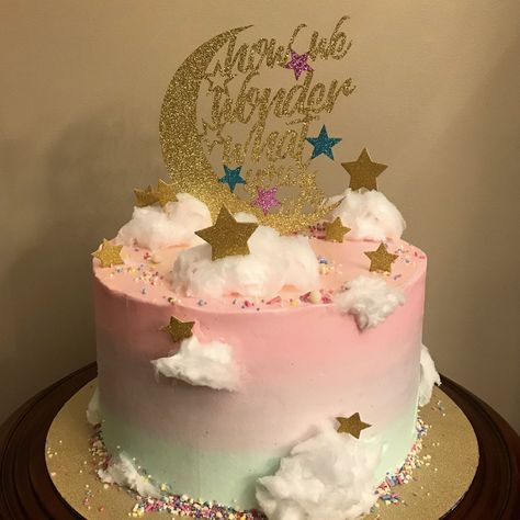 How we wonder what you are. Cotton candy clouds! Cotton Candy Cloud Cake, Cloud Nine Cake Ideas, Cloud 9 Cake Ideas, Cloud Nine Cake, Cake With Cotton Candy, Cloud Cake Decoration, Cotton Candy Cake, Kid Cakes, Cotton Candy Cakes