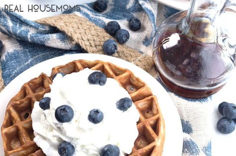 Blueberry Vanilla Protein Waffles Healthy Waffles, Blueberry Waffles, Protein Waffles, Waffles Recipe, Protein Powder Recipes, Waffle Recipes, Pancakes And Waffles, Healthy Eating Recipes, Protein Snacks