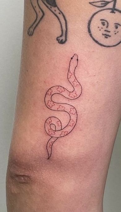 Silly Snake Tattoo, Whimsical Snake Tattoo, Cute Snake Tattoo, Small Snake Tattoo, Baby Snakes, Scale Tattoo, Small Snakes, Cute Snake, Cool Small Tattoos