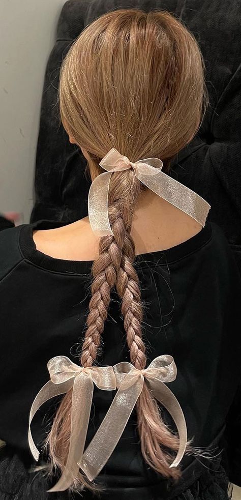 Half Up With Bow, Hairstyle With Bow Clip, Up Cute Hairstyles, Cute Hairstyles With Bows, Hairstyle With Bow, Hairstyles With Bows, Simple Hairstyle, Hairstyle Hairstyle, Coquette Christmas