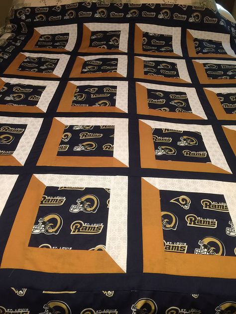 Quilts Ideas Patterns, Tshirt Quilt Pattern, Football Quilt, Cowboy Quilt, Sports Quilts, Tee Shirt Quilt, Panel Quilt Patterns, Quilt Blocks Easy, Crochet Christmas Stocking