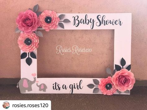 LOVING this customized baby shower frame. . . Follow for more Cricut inspiration . . Repost @rosies.roses120 • • • • • #sewsomestuff… Marcos Para Baby Shower, Baby Shower Nena, Baby Shower Frame, Shower Frame, Foam Frame, Baby Shower Pictures, Cricut Inspiration, Baby Shawer, Baby Shower Inspiration