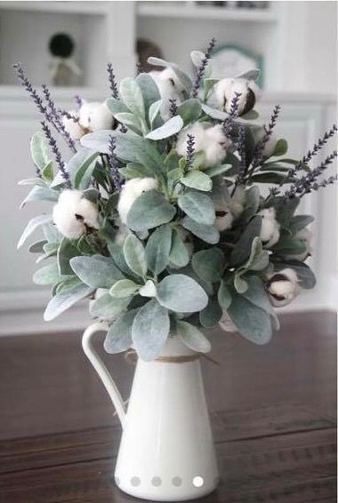 Cheap Farmhouse, Flowers And Greenery, Deco Floral, Décor Diy, Decor Living, Design Floral, Dining Room Decor, Room Diy, Table Centerpieces