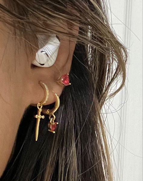 earrings ear piercing stack idea aesthetic gold earrings hoops dainty cute red triple ear Red Earring Stack, Red And Gold Jewelry Aesthetic, Red Earrings Aesthetic, Aesthetic Gold Earrings, Piercing Stack, Gold Earrings Hoops, Gold Red Earrings, 3 Ear Piercings, Ear Styling