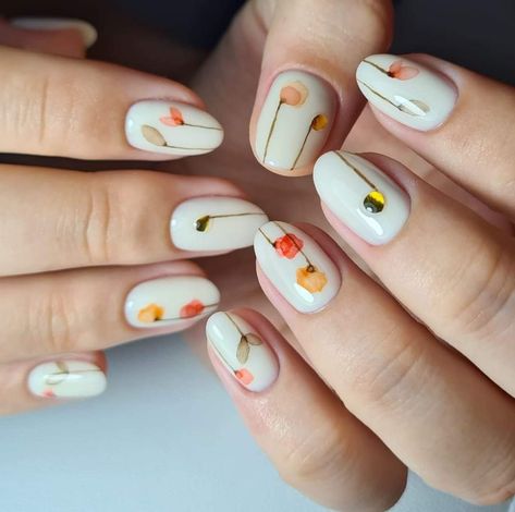 Watercolor Fall Nails, Watercolor Nails Flower, Hand Painted Flowers On Nails, Watercolor Flower Nails, Watercolor Nail Art, Watercolor Nails, Painting Nails, Nails Flowers, Water Color Nails