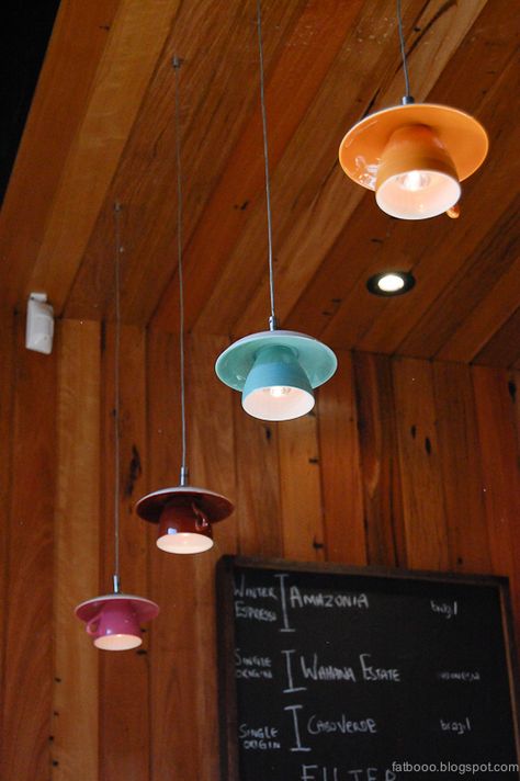 Cute Restaurant Decor, Coffee Shop Pendant Lights, Cafe Diy Decor, Cafe Design Ideas Creative, Fun Cafe Ideas, Fun Coffee Shop Interior, Quirky Cafe Ideas, Cute Cafe Decor, Rustic Cafe Aesthetic