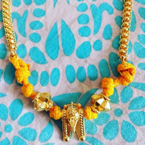 My beautiful Thali Chain #tamil #thali #22ktgold #stunning #sparkly #thickchain #married #precious #sentimental #bling #finejewelry #gold #yellowgold #fromdubai Tamil Mangalsutra Designs, Tamil Thali Design, Tamil Mangalsutra, Tali Chain Designs Gold, Thali Designs Gold, Thaali Chain Designs Gold, Thali Mangalsutra, Thali Chain Designs Gold, Thali Kodi