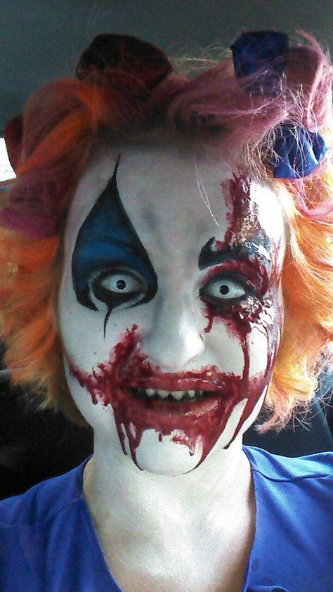 Special Effects Makeup Ideas, Clown Ideas, Zombie Clown, Clown Scary, Halloween Makeup Witch, Horror Halloween Costumes, Killer Clown, Creepy Carnival, Halloween Circus