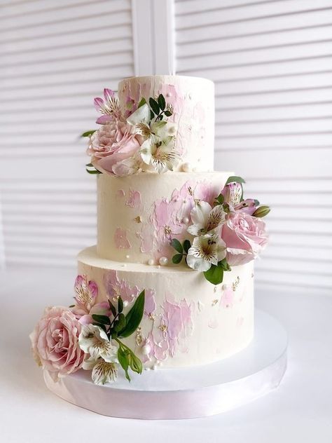 Blush Pink Wedding Cake, Birthday Cake For Women Simple, Wedding Cake Designs Simple, Flower Cake Design, Wedding Cake Cookies, Pretty Wedding Cakes, Unique Birthday Cakes, Elegant Birthday Cakes, Wedding Cake Photos