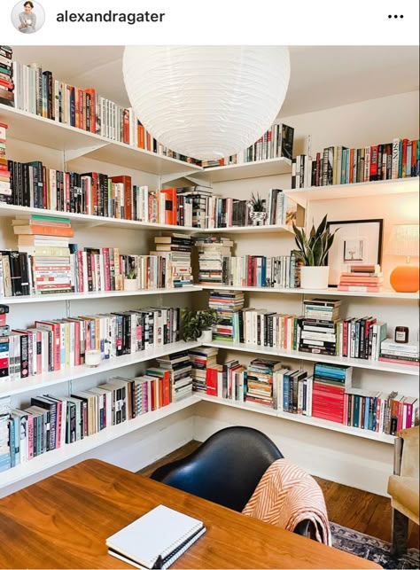 Small Home Libraries, Alexandra Gater, Spare Room Office, Home Bookshelves, Bookshelves In Living Room, Home Library Design, Office Guest Room, Home Libraries, Spare Room