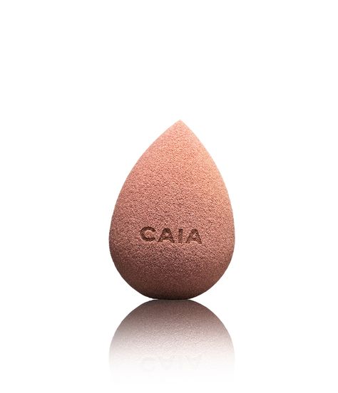 CAIA's Perfect Blender is a versatile must have beauty tool. It's designed to blend your makeup to a smooth seamless finish. Damp your sponge for a dewy look or use dry for full coverage. The make up sponge is vegan. Blender Makeup, Cream Contour, Beauty Sponge, It Cosmetics Brushes, Mascara Lashes, Foundation Brush, Beauty Icons, Beauty Tool, Makeup Sponge