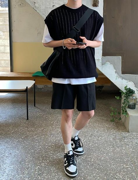 Korean Men Fashion Streetwear Summer, Korean Street Fashion Men Summer, Korean Street Wear Men Summer, Korean Boy Outfit Casual Summer, Aesthetic Mens Outfits Summer, Korean Fashion Men Casual Outfit Summer, Korean Men Outfit Casual Summer, Korean Men Summer Outfit, Softboy Outfits Summer