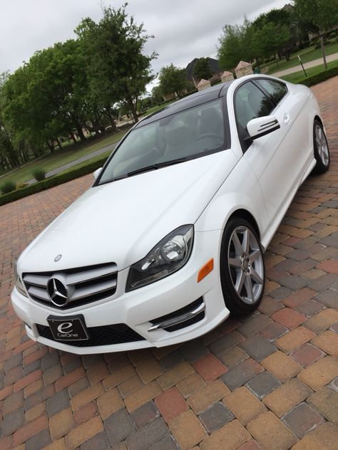 White Mercedes-Benz C250 with tan leather interior White Mercedes, Mercedes C250, Mercedes Interior, Mercedes C300, Sun Roof, Jeep Life, Vroom Vroom, Dream Board, Dream Car