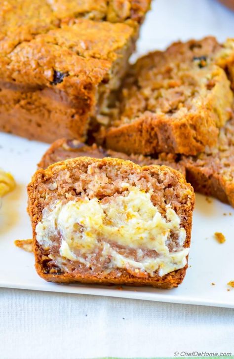 Persimmon Banana Nut Bread Recipe | ChefDeHome.com Persimmon Banana Bread, Persimmon Bread Recipe Easy, Persimmon Cake, Banana Bread With Walnuts, Persimmon Cookies, Persimmon Bread, Persimmon Pudding, Orange Butter, Persimmon Recipes