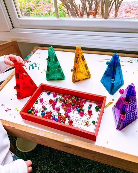 Magna Tile Christmas Tree, Jingle Bell Activities For Preschoolers, Jingle Bells Activities For Preschool, Magnetic Christmas Tree, Magnetic Tiles Christmas, Christmas Magnatiles, Preschool Christmas Ideas, Inhome Daycare, Christmas Toddler Activities