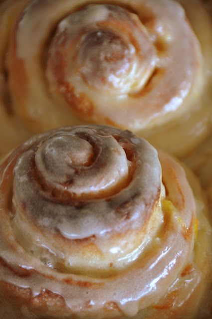 Orange Cinnamon Rolls, Orange Sweet Rolls, Cinnamon Roll Recipe Homemade, Sweet Roll Recipe, Orange Rolls, Best Cinnamon Rolls, Breakfast Rolls, Breakfast Sweets, Breakfast Pastries