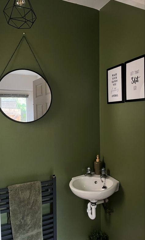 Green Bathroom Colors, Small Toilet Room, Downstairs Loo, Downstairs Toilet, Small Toilet, Toilet Room, Toilet Wall, Bathroom Color, Rust Oleum